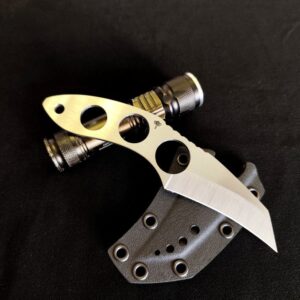 тутов ножове - neck knife